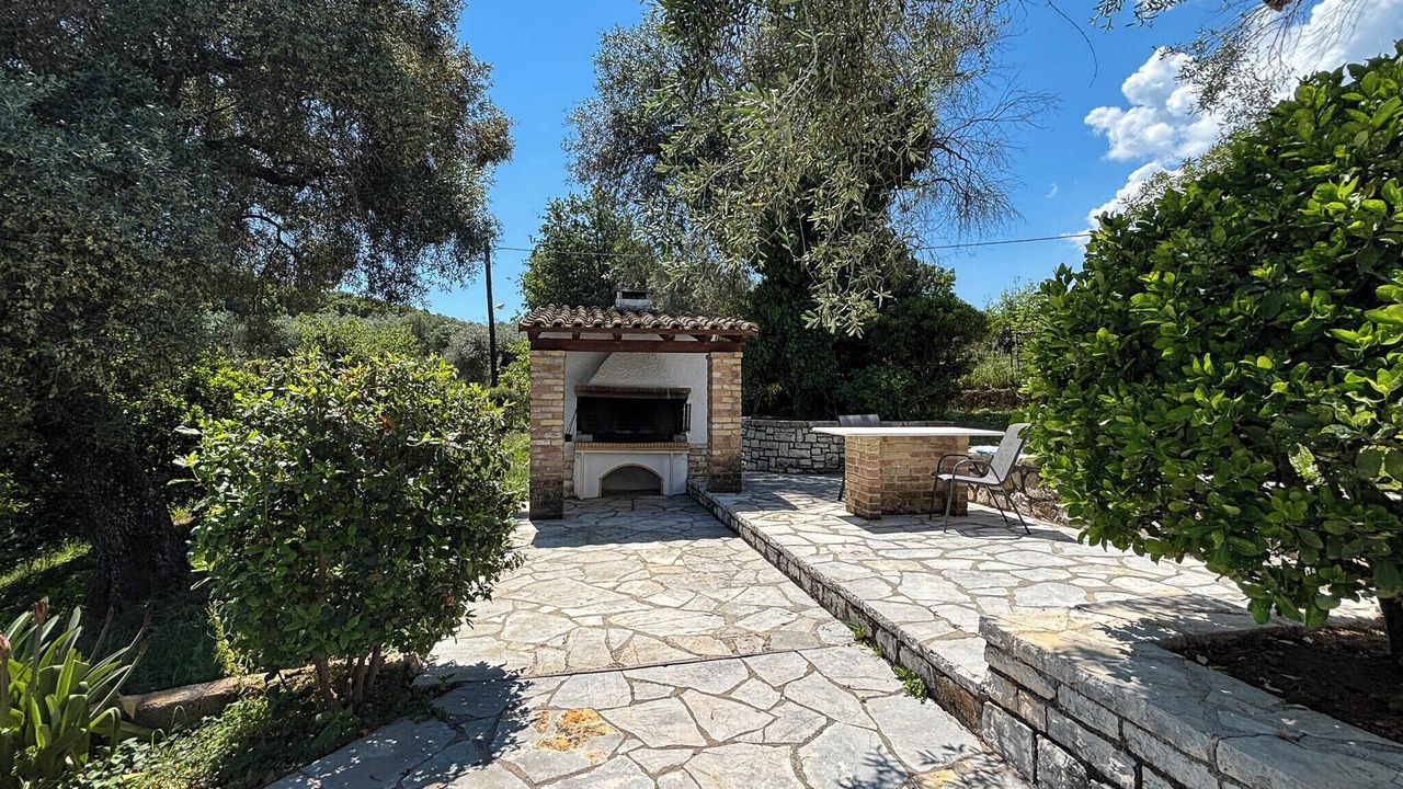 Photo of Outdoor in Petaleia