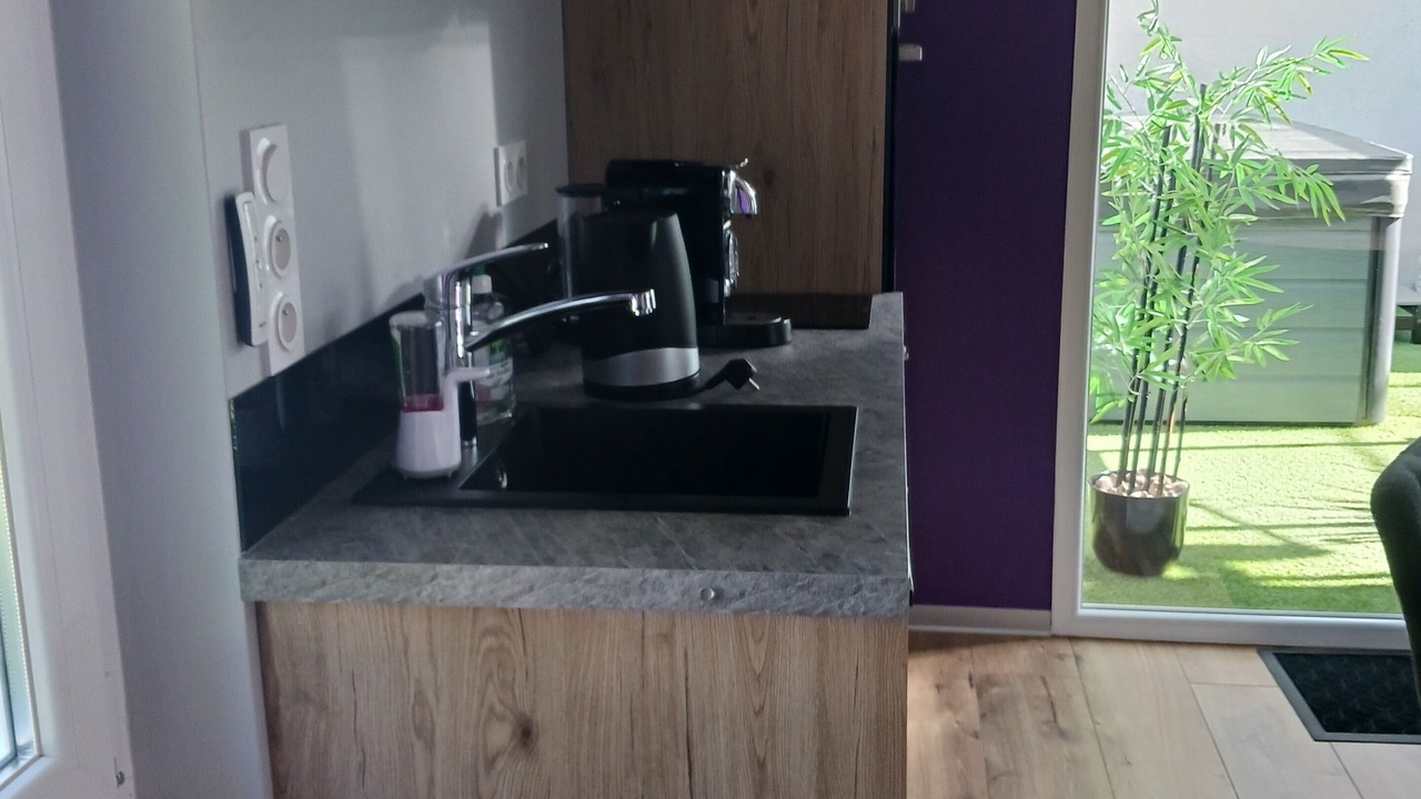 Photo of Kitchen in Taintrux