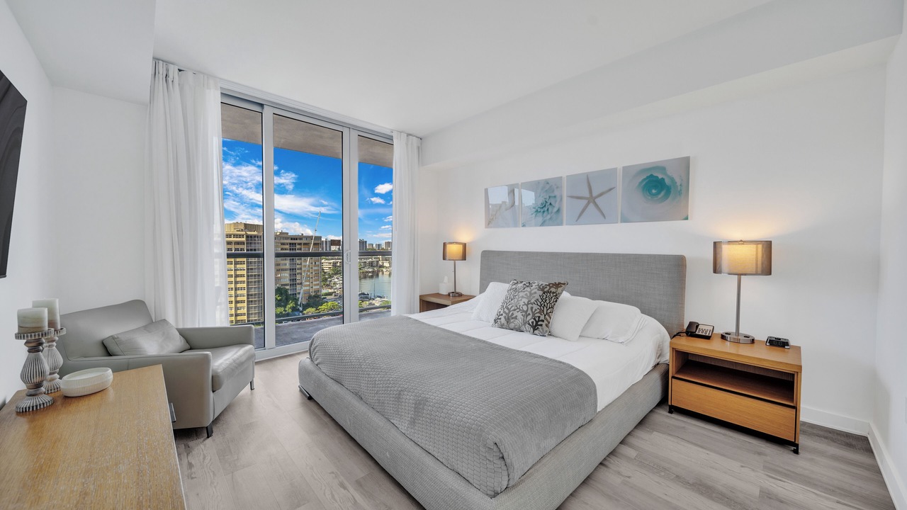 Photo of Bedroom in Hallandale Beach
