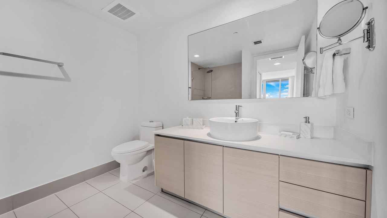 Photo of Bedroom in Hallandale Beach