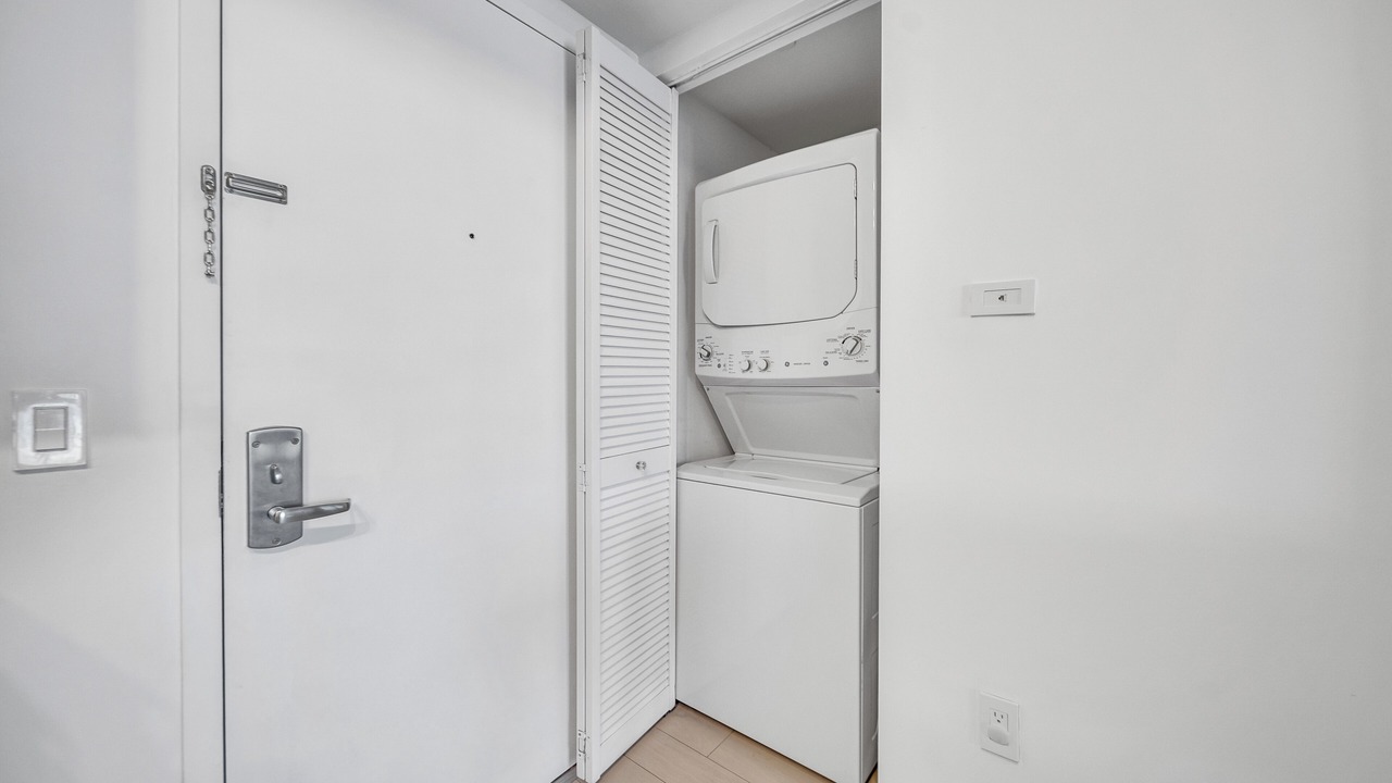 Photo of Bedroom in Hallandale Beach