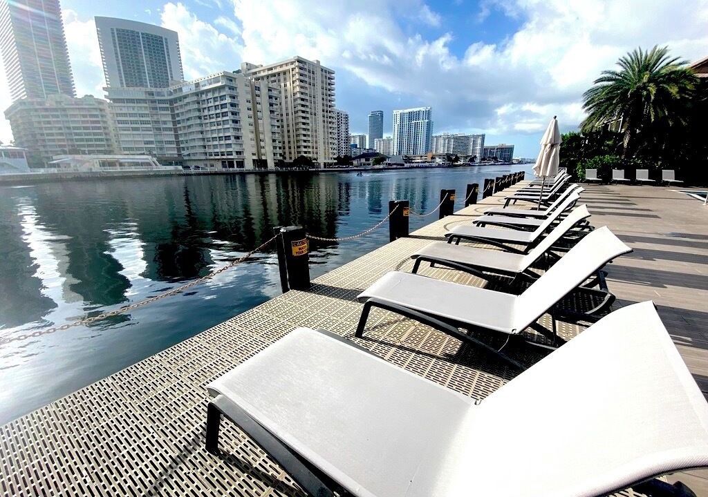 Photo of Outdoor in Hallandale Beach