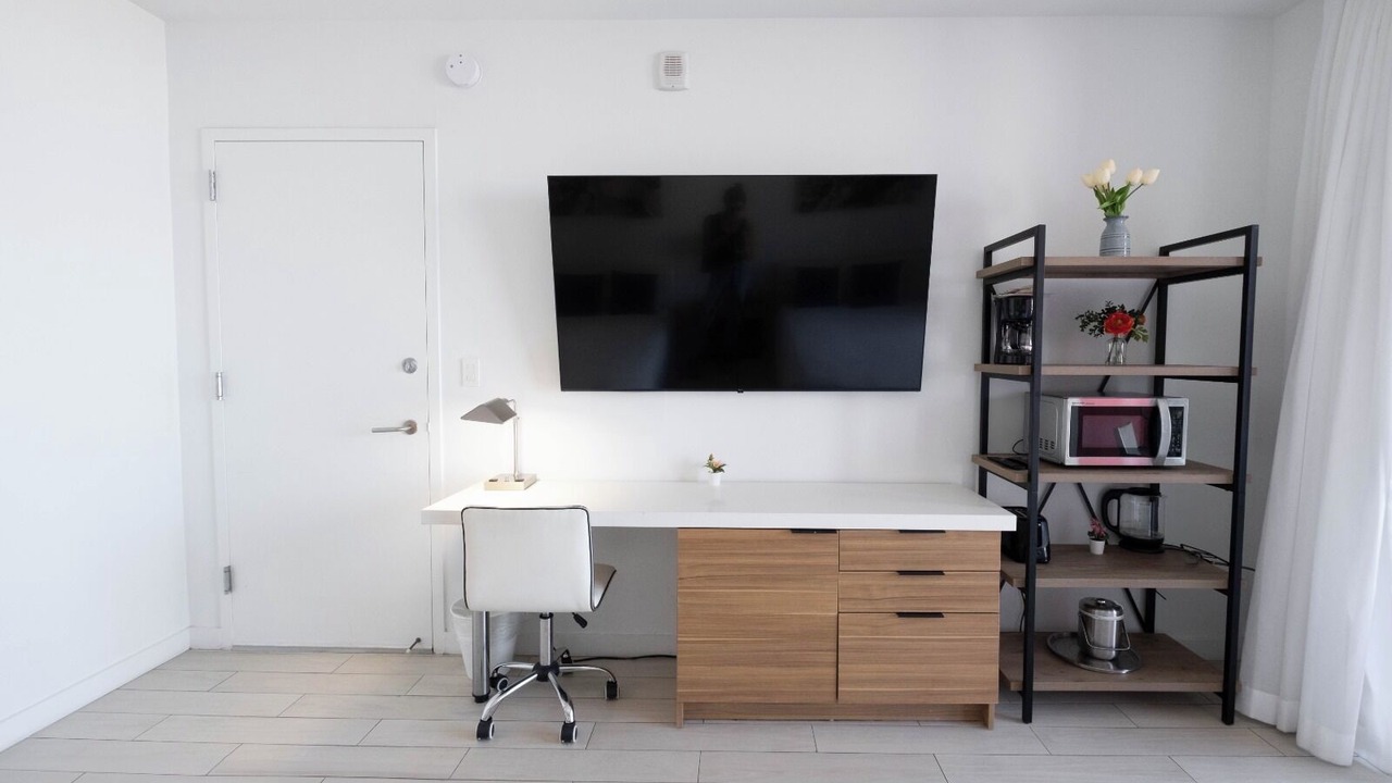 Photo of Bedroom in Hallandale Beach
