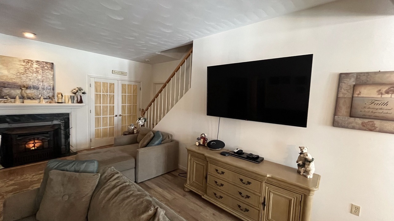 Photo of Livingroom in Lakewood