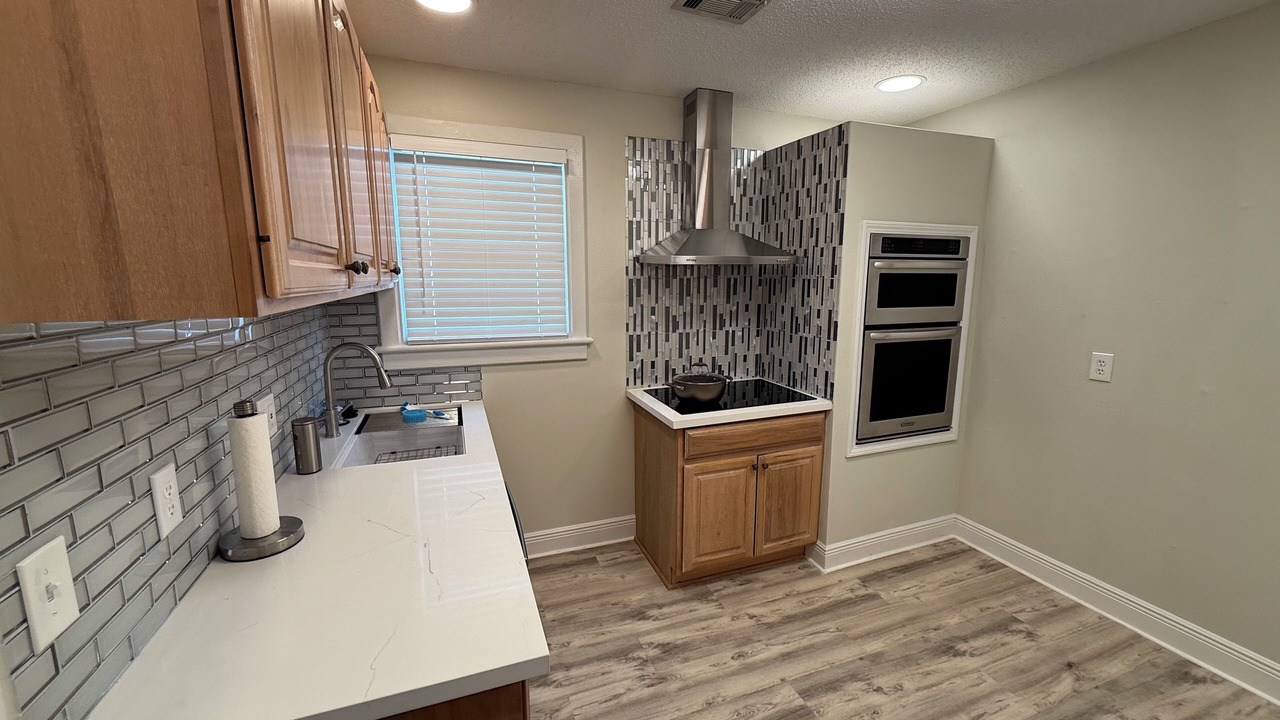 Photo of Kitchen in Kenner - Louis Armstrong International Airport