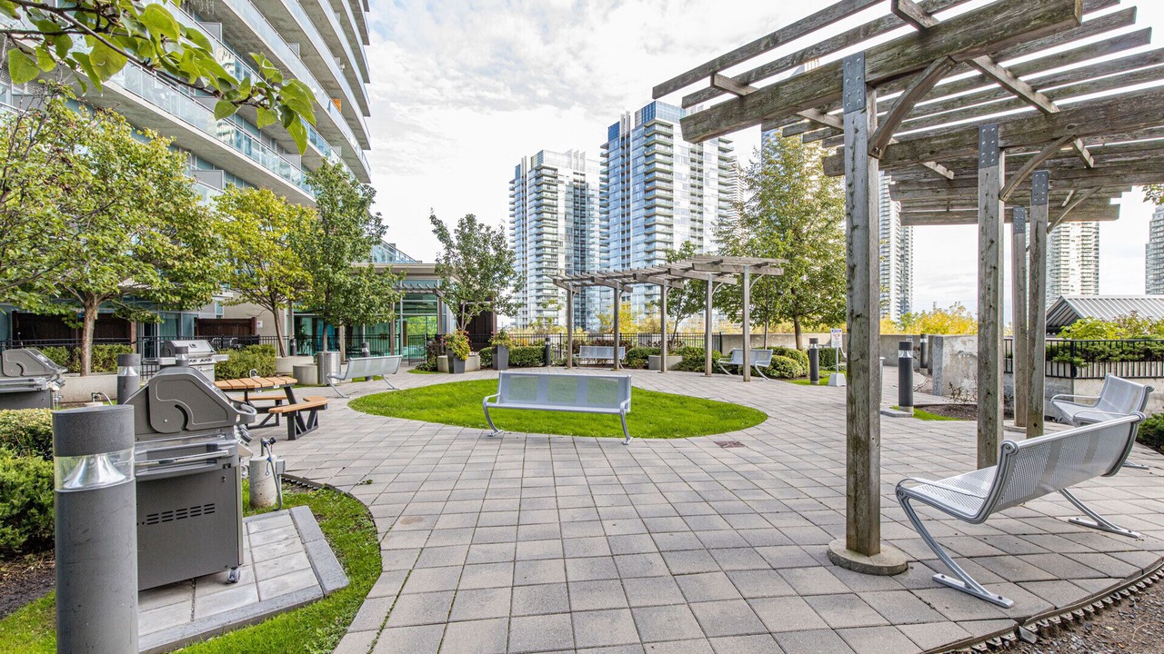 Photo of Patio Balcony in Humber Bay