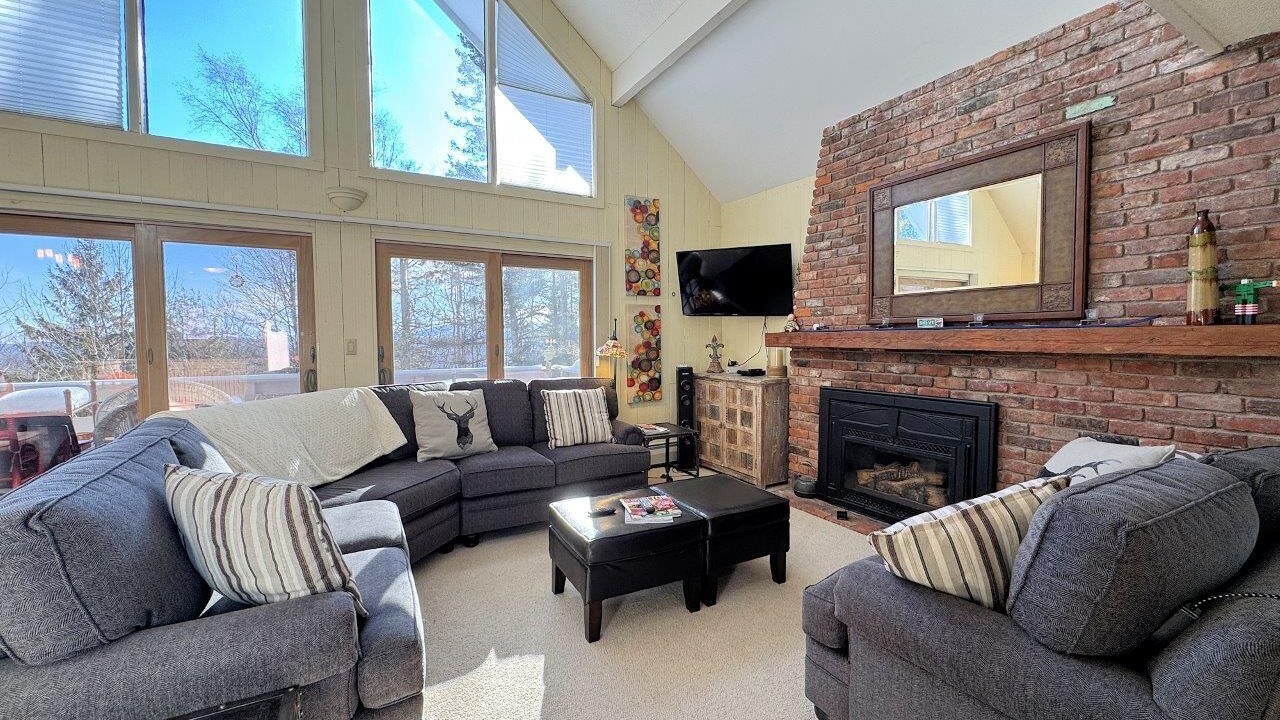 Photo of Livingroom in Bromley Mountain