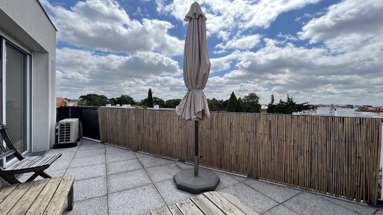 Photo of Patio Balcony in Bonnefoy-Roseraie-Gramont