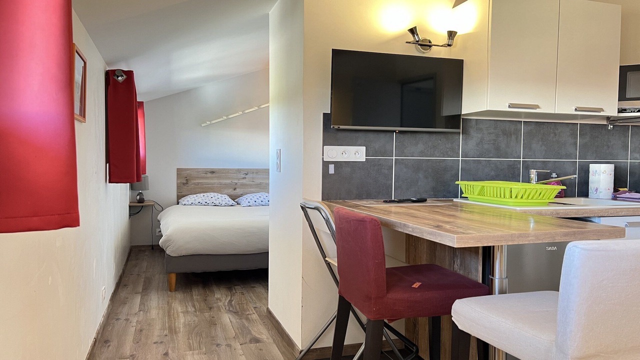 Photo of Bedroom in Bonnefoy-Roseraie-Gramont