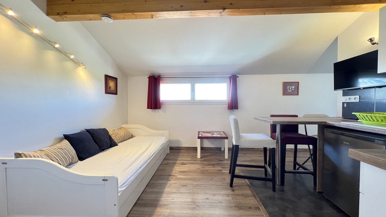 Photo of Bedroom in Bonnefoy-Roseraie-Gramont