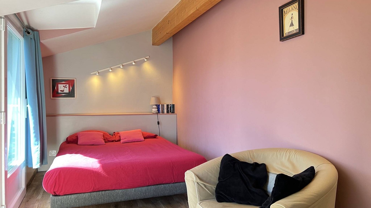 Photo of Bedroom in Bonnefoy-Roseraie-Gramont