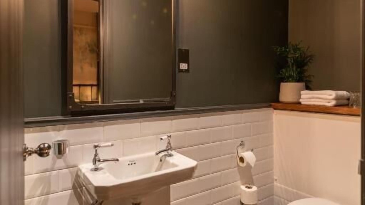 Photo of Others in Fulham Broadway