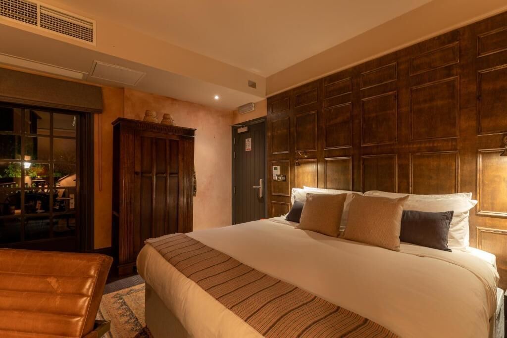 Photo of Others in Fulham Broadway