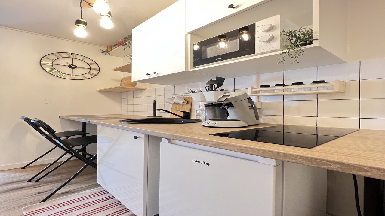 Photo of Kitchen in Fontaine-Bayonne-Cartoucherie