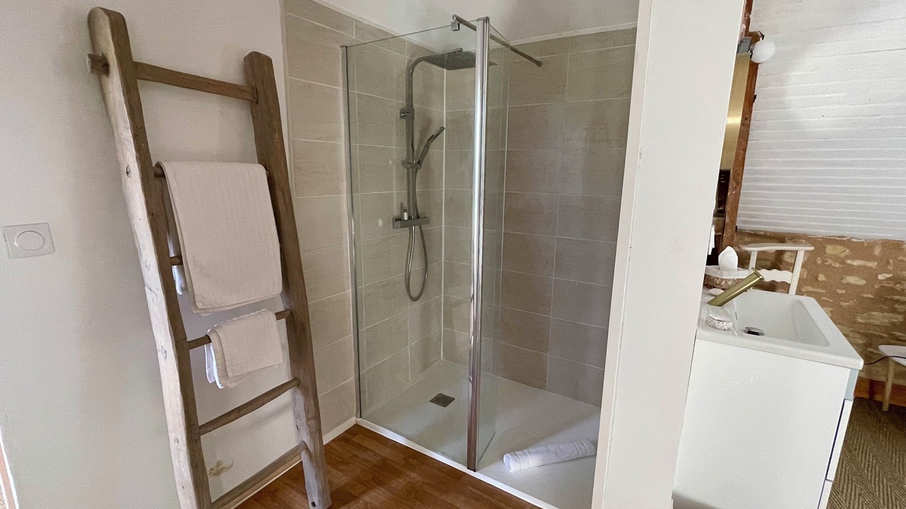 Photo of Bathroom in Oiron