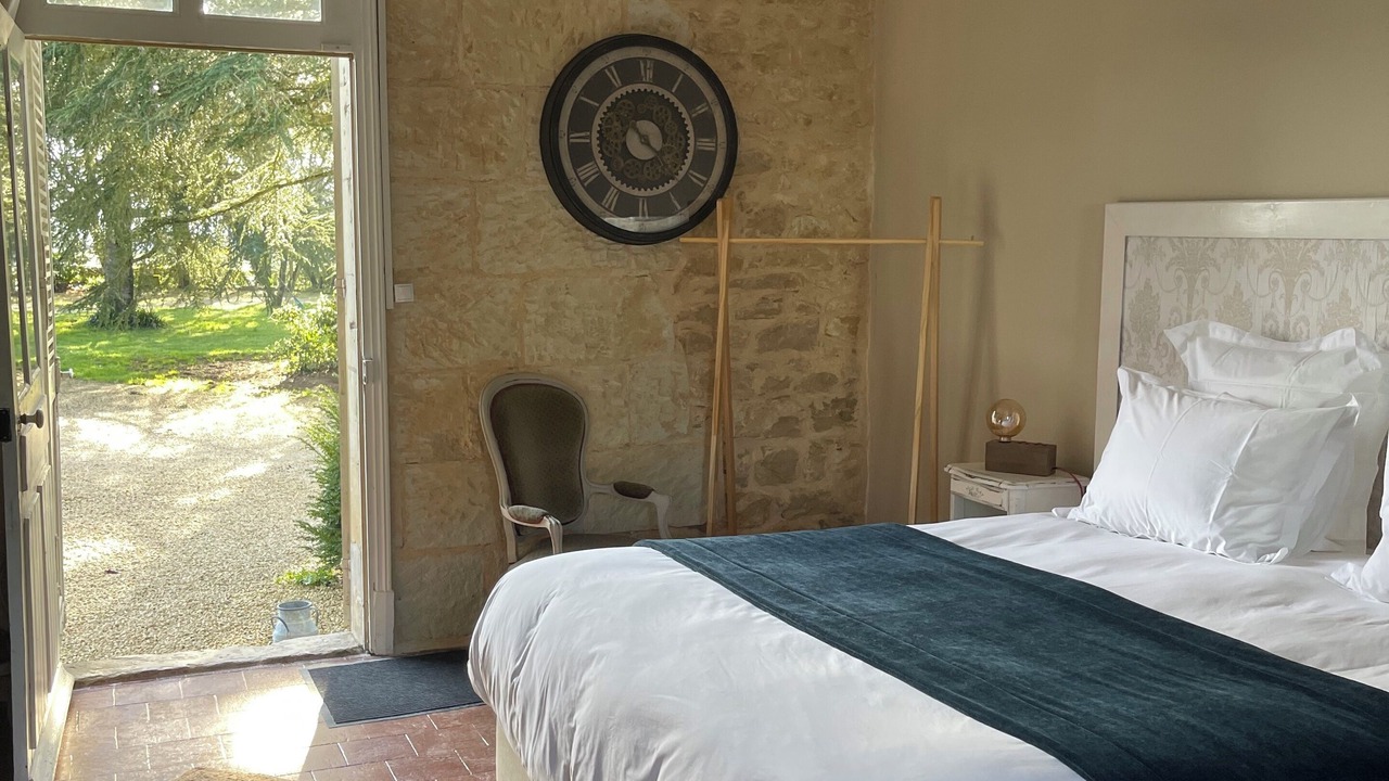 Photo of Others in Oiron