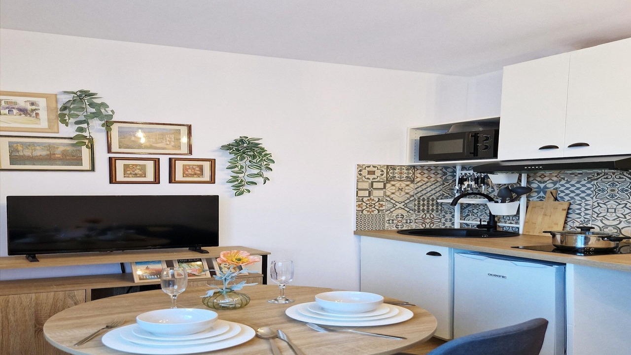 Photo of Kitchen in Fontaine-Bayonne-Cartoucherie