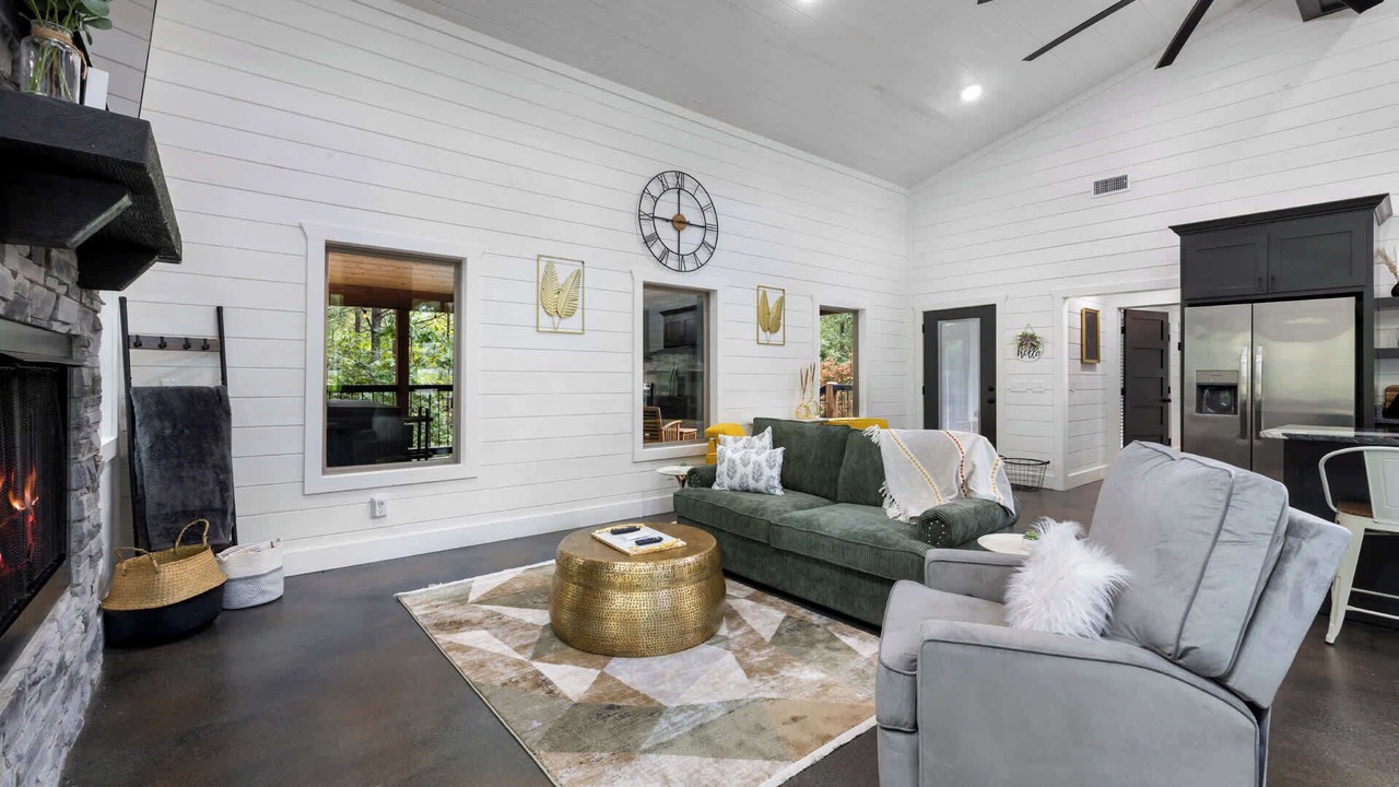 Photo of Livingroom in Pickens