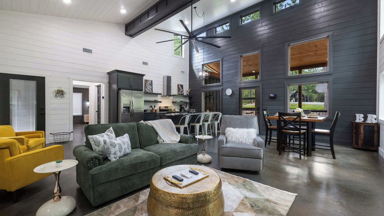 Photo of Livingroom in Pickens