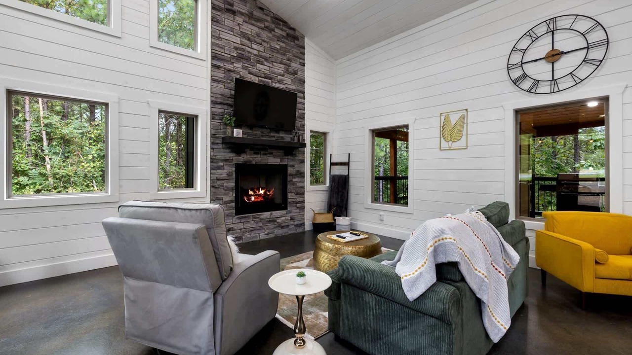 Photo of Livingroom in Pickens