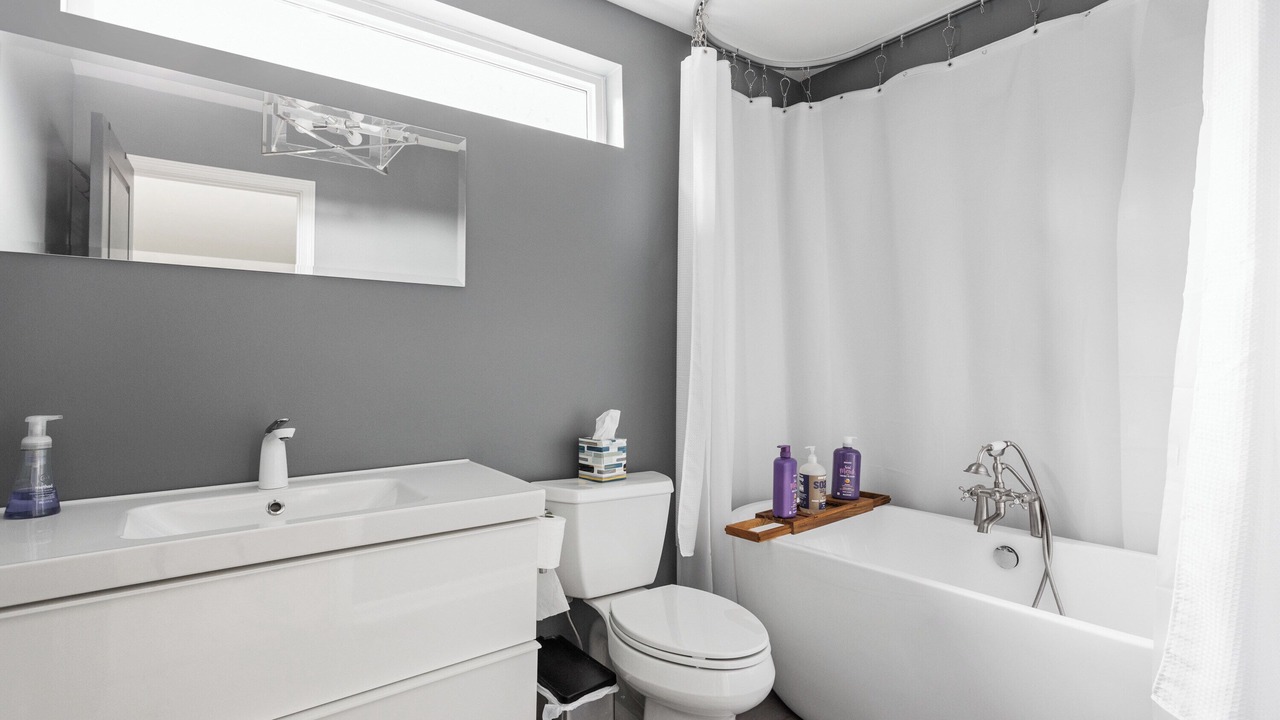 Photo of Bathroom in Fountain Square