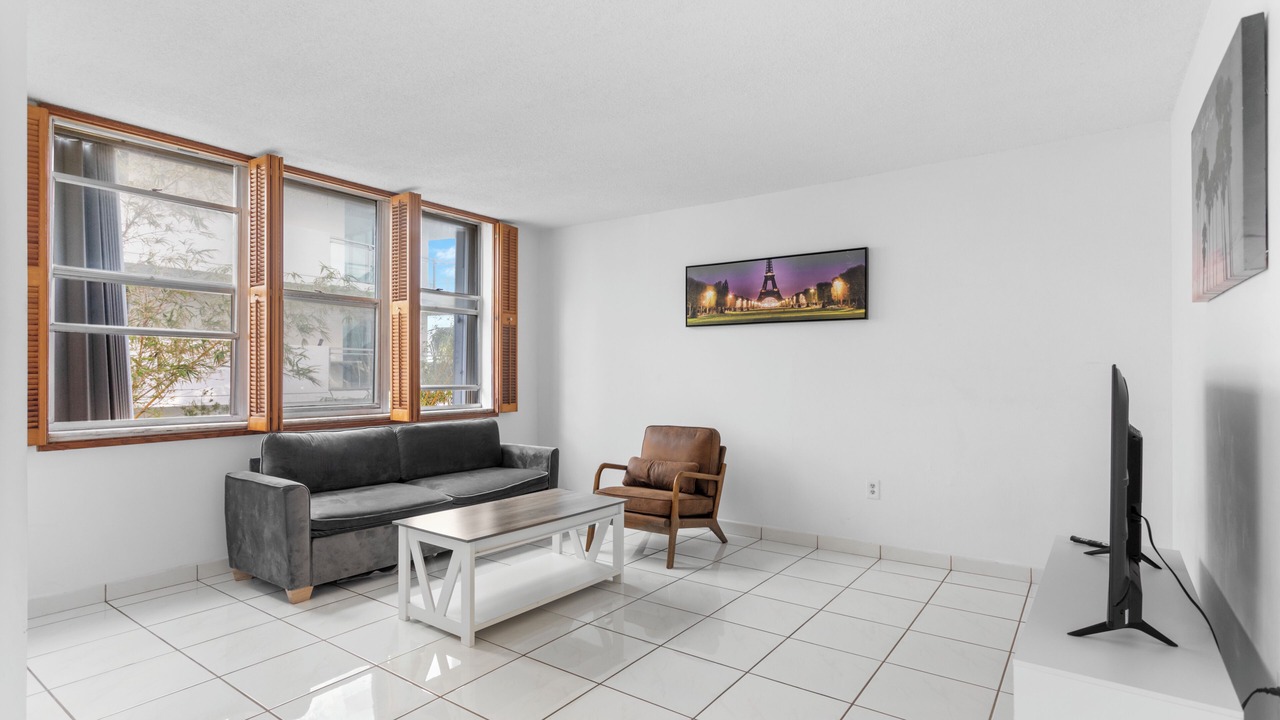 Photo of Others in Bay Harbor Islands