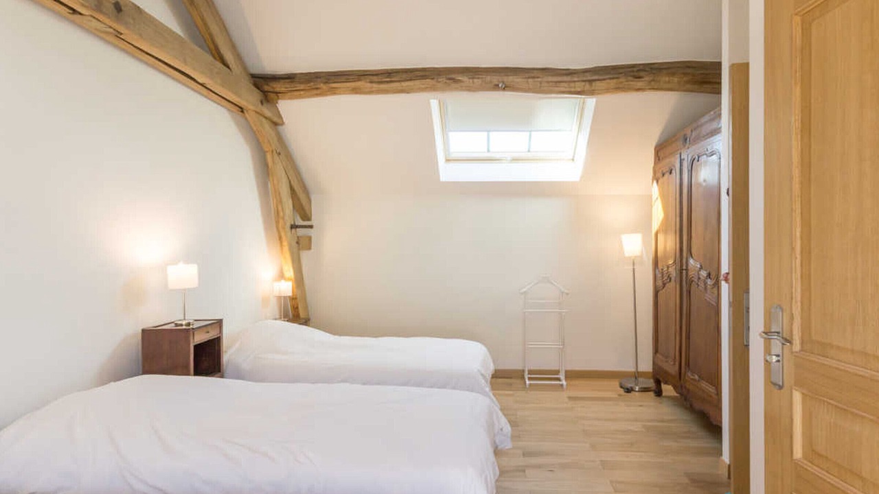 Photo of Others in Bailly