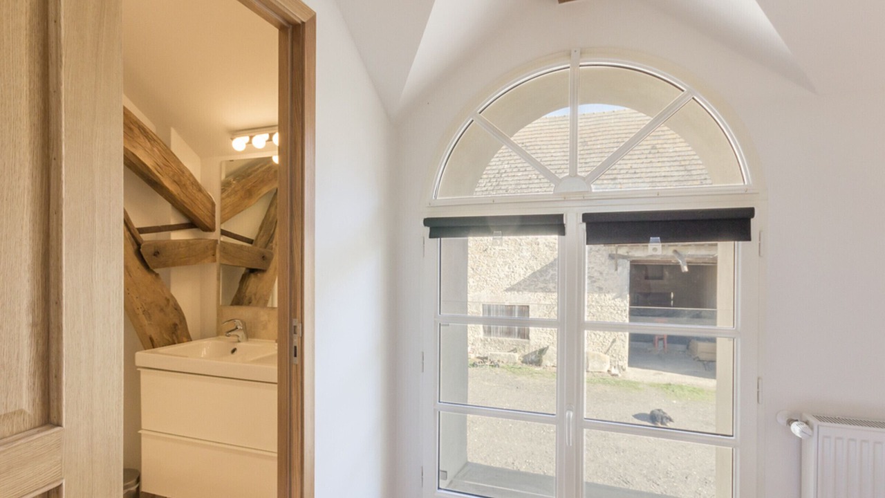 Photo of Others in Bailly