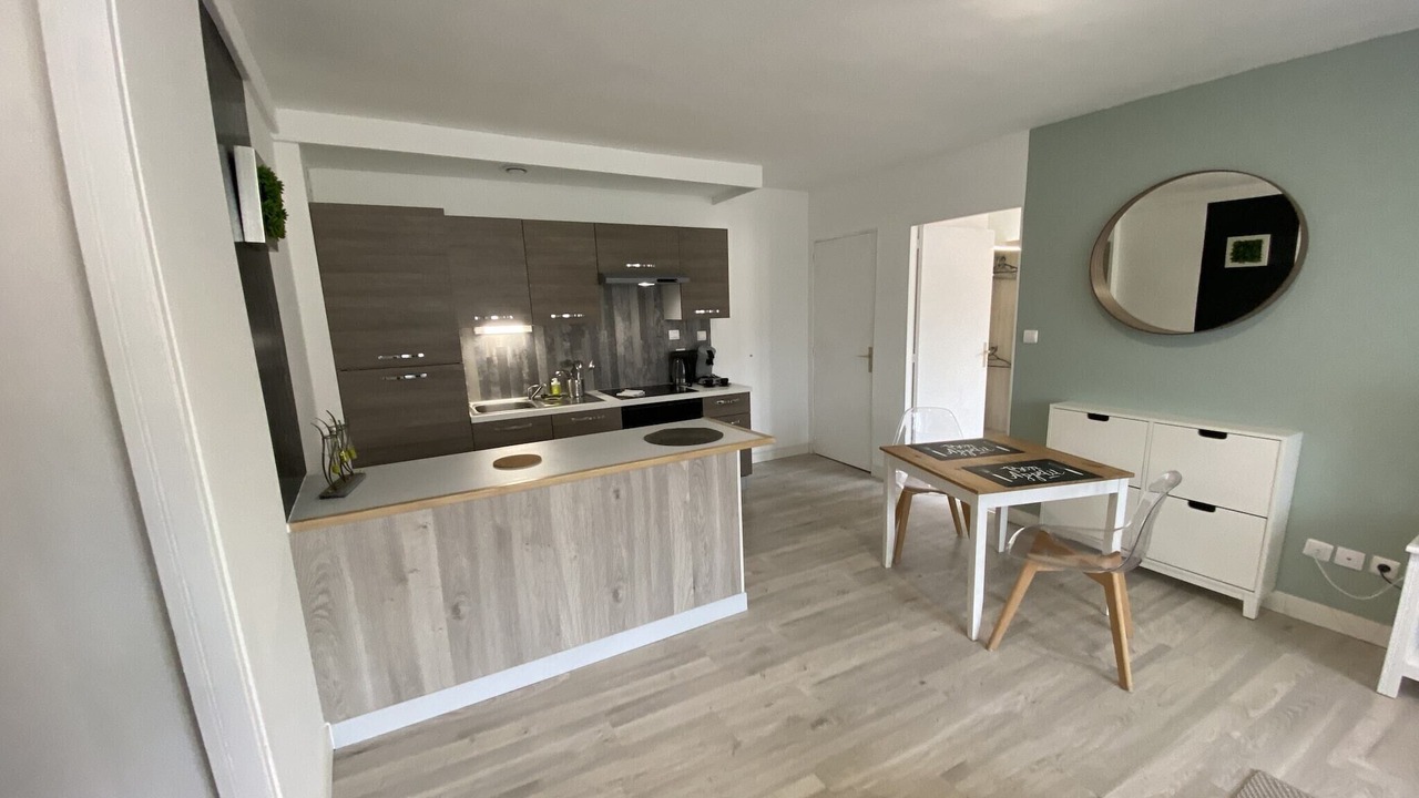 Photo of Kitchen in Fontaine Lestang-Bagatelle-Papus-Tabar-Bordelongue
