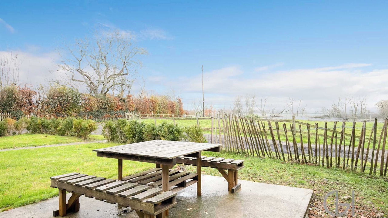 Photo of Outdoor in Broughton Hackett