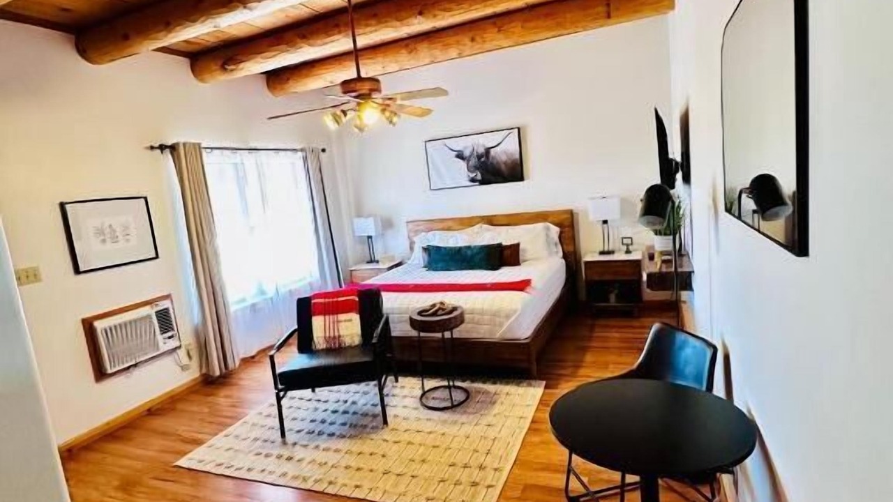 Photo of Bedroom in Lakewood