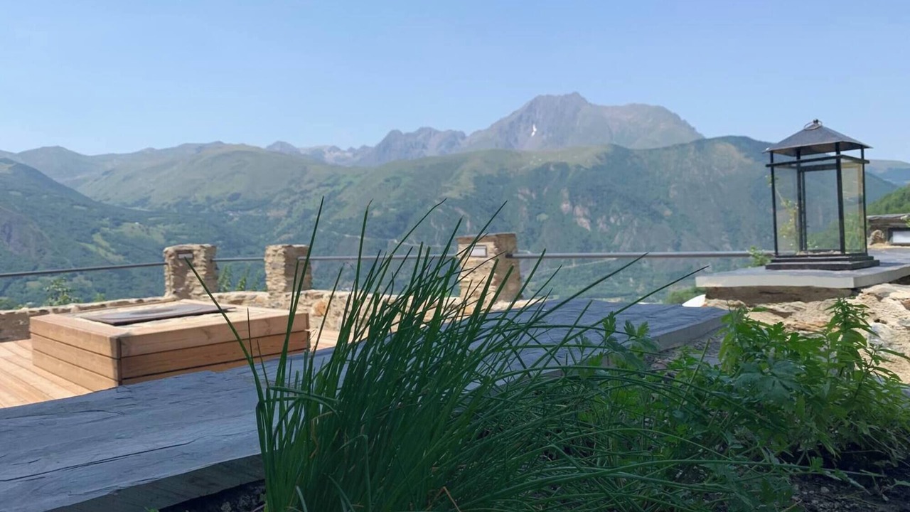 Photo of Outdoor in Azet