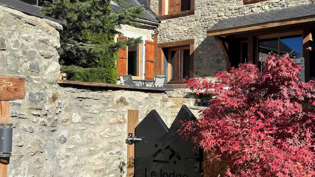 Photo of Outdoor in Azet