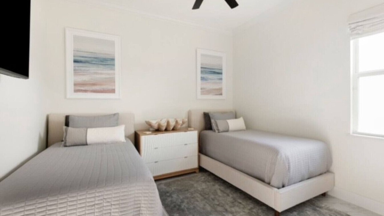 Photo of Others in Pelican