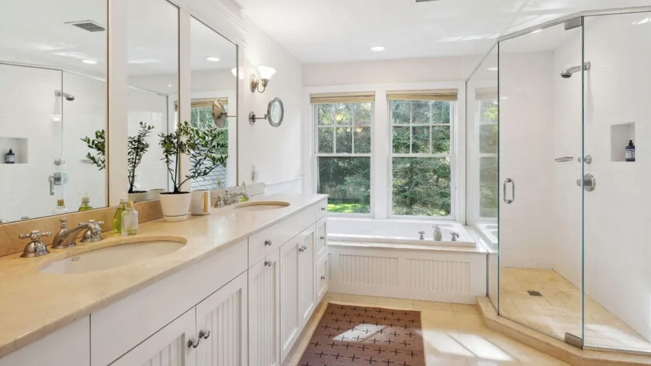Photo of Bathroom in Water Mill