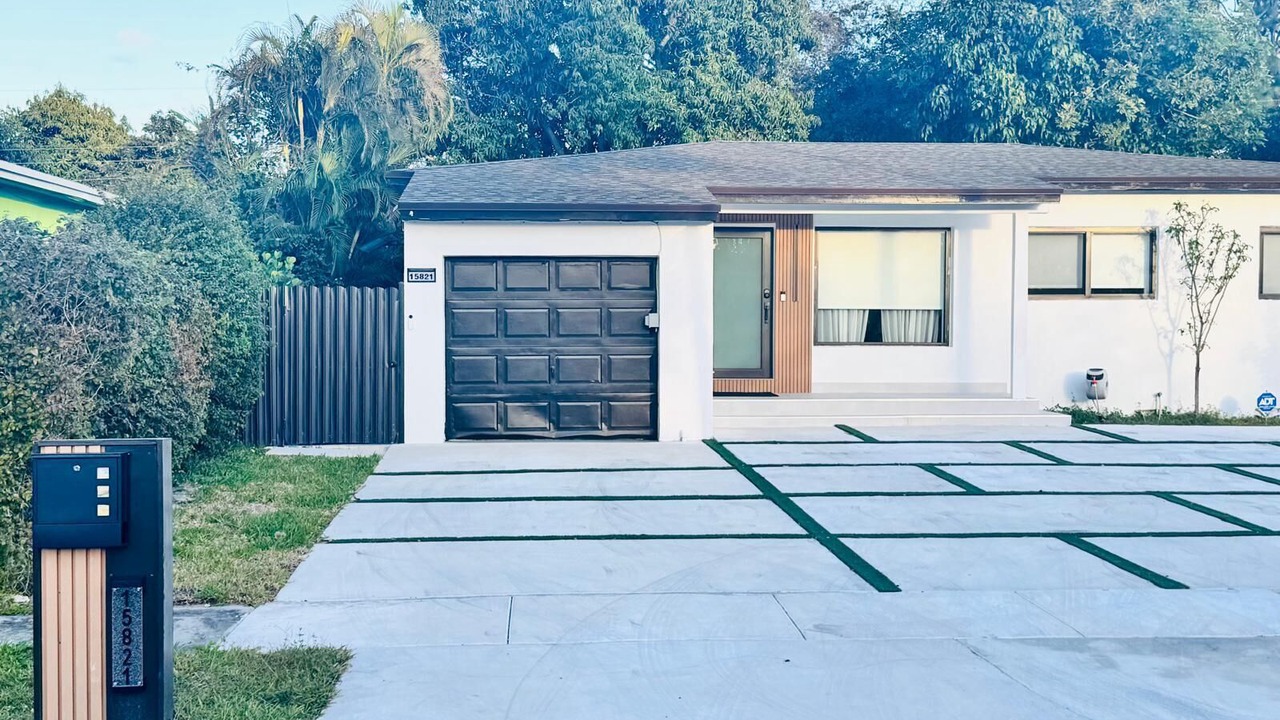 Photo of Outdoor in North Miami Beach