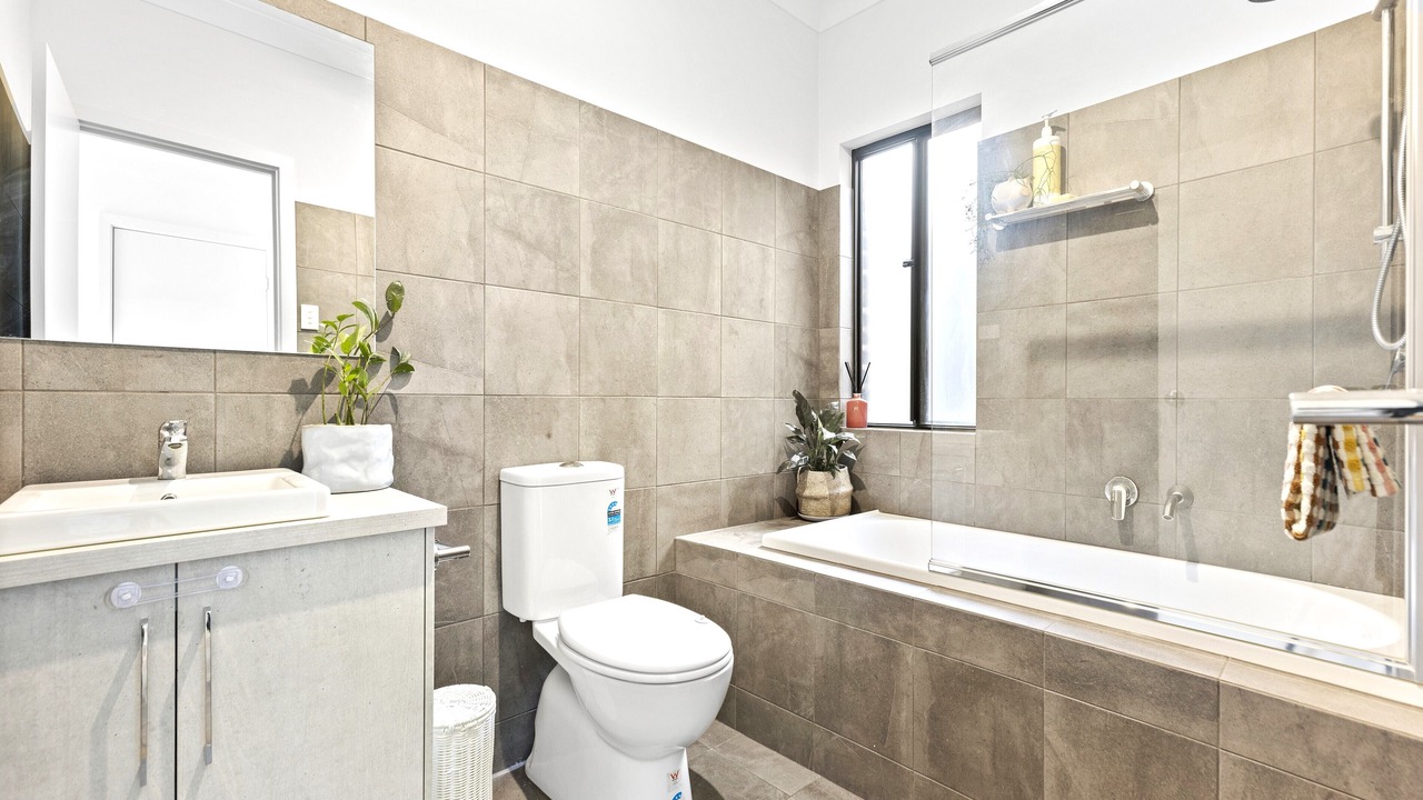 Photo of Others in Largs North