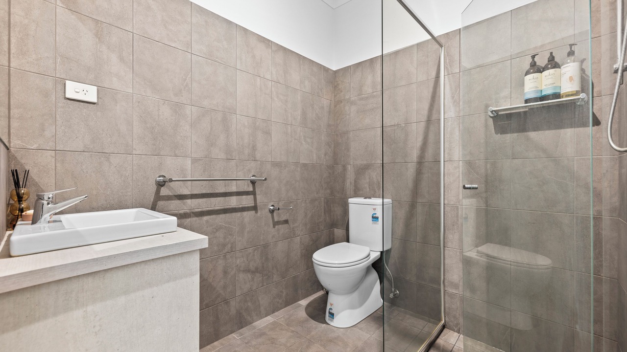 Photo of Others in Largs North