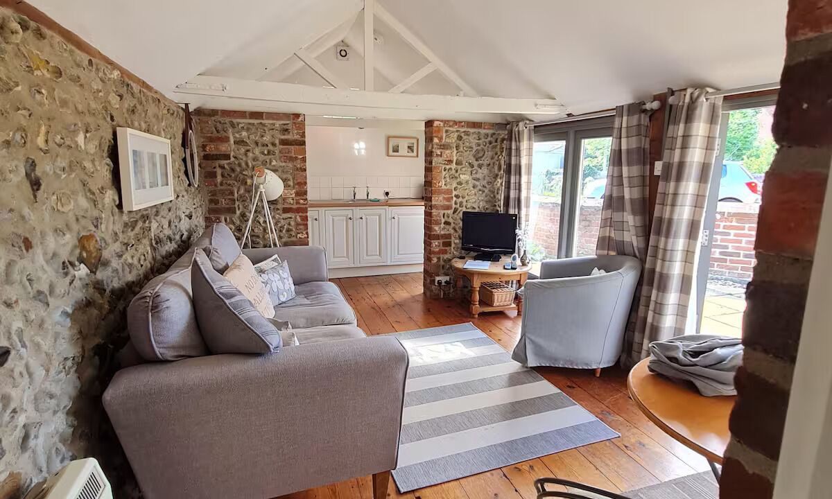 Photo of Others in Holt