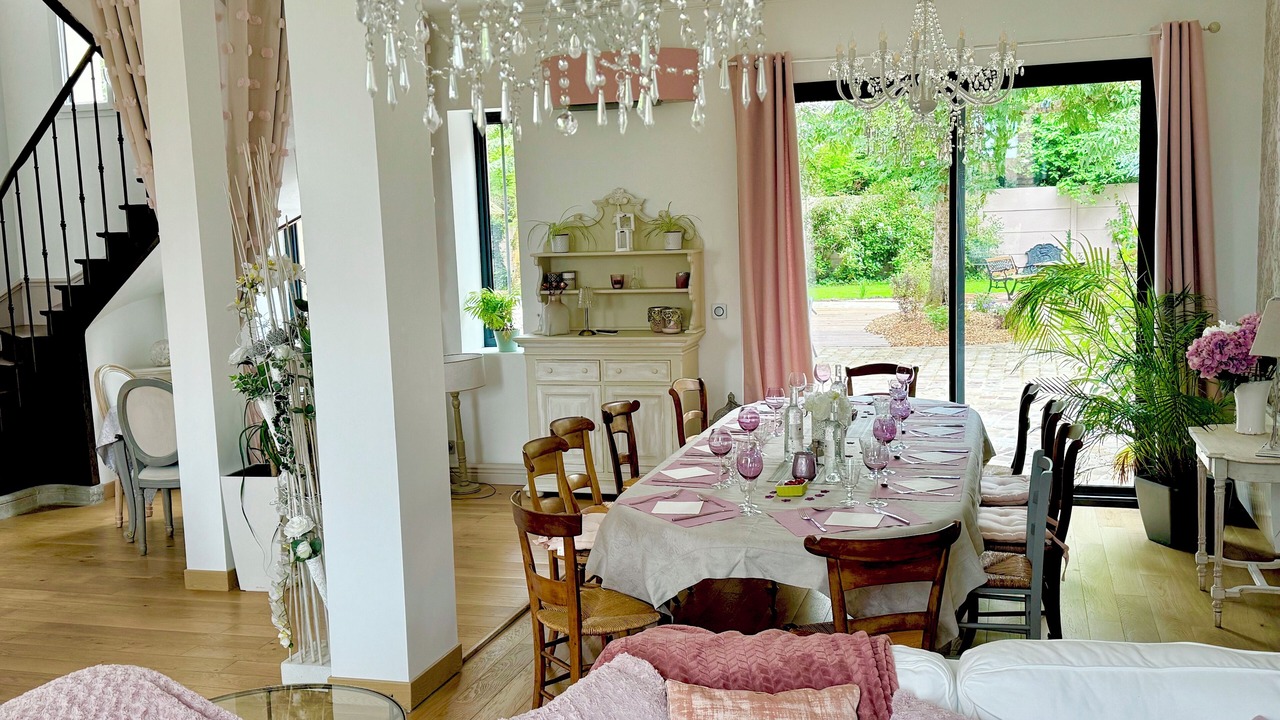 Photo of Others in Neuilly-le-Real