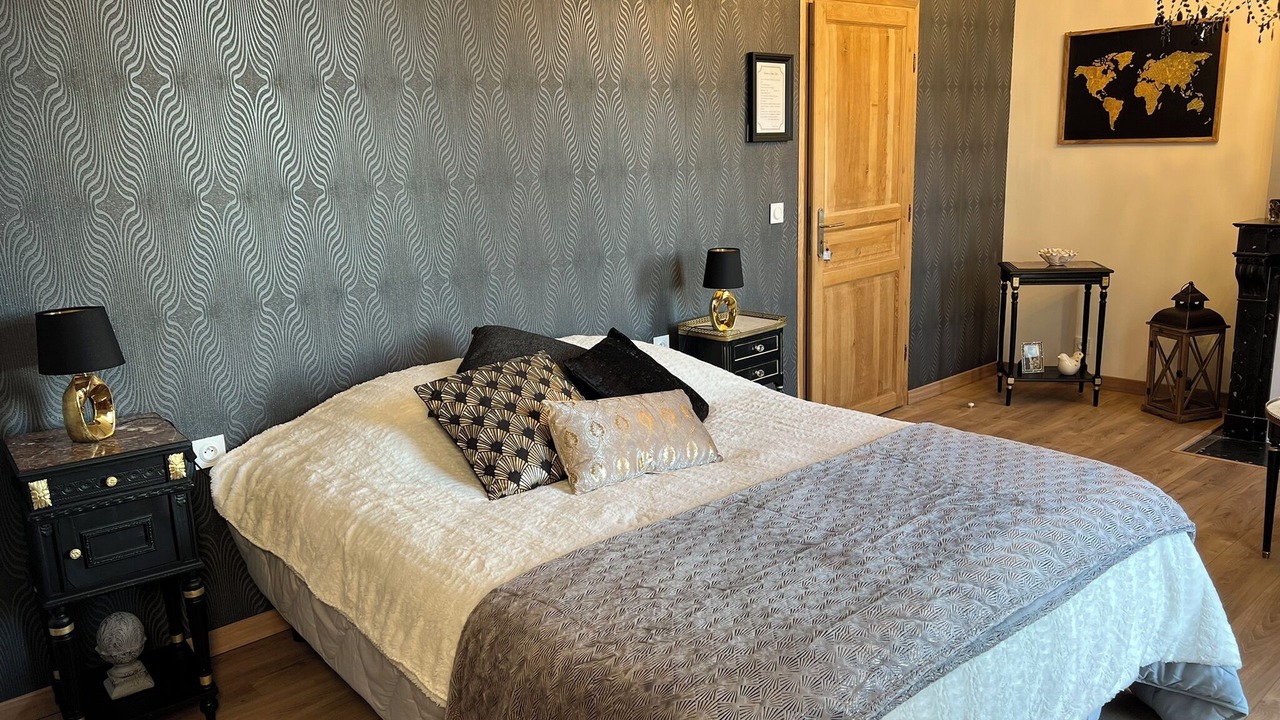 Photo of Others in Neuilly-le-Real