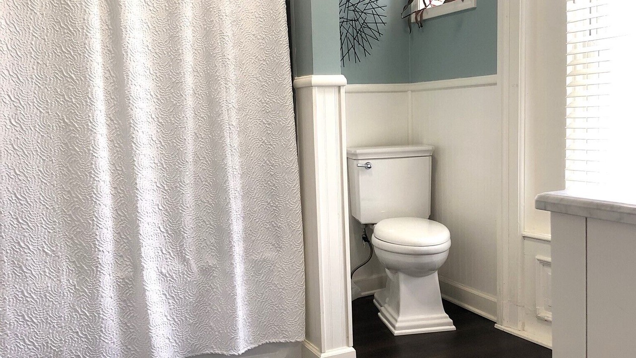 Photo of Bathroom in Azalia