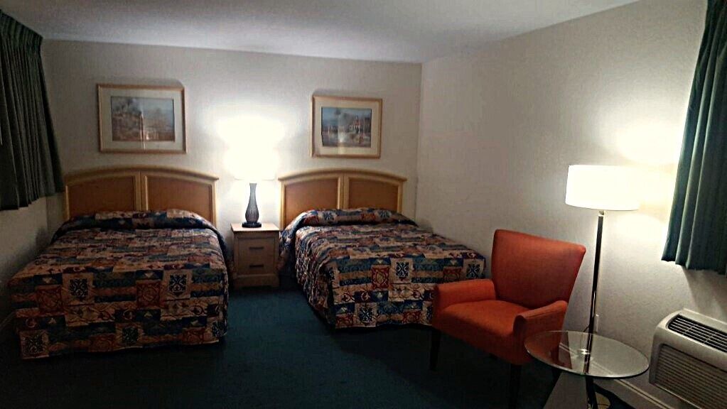 Photo of Bedroom in Old Northwood Historic District