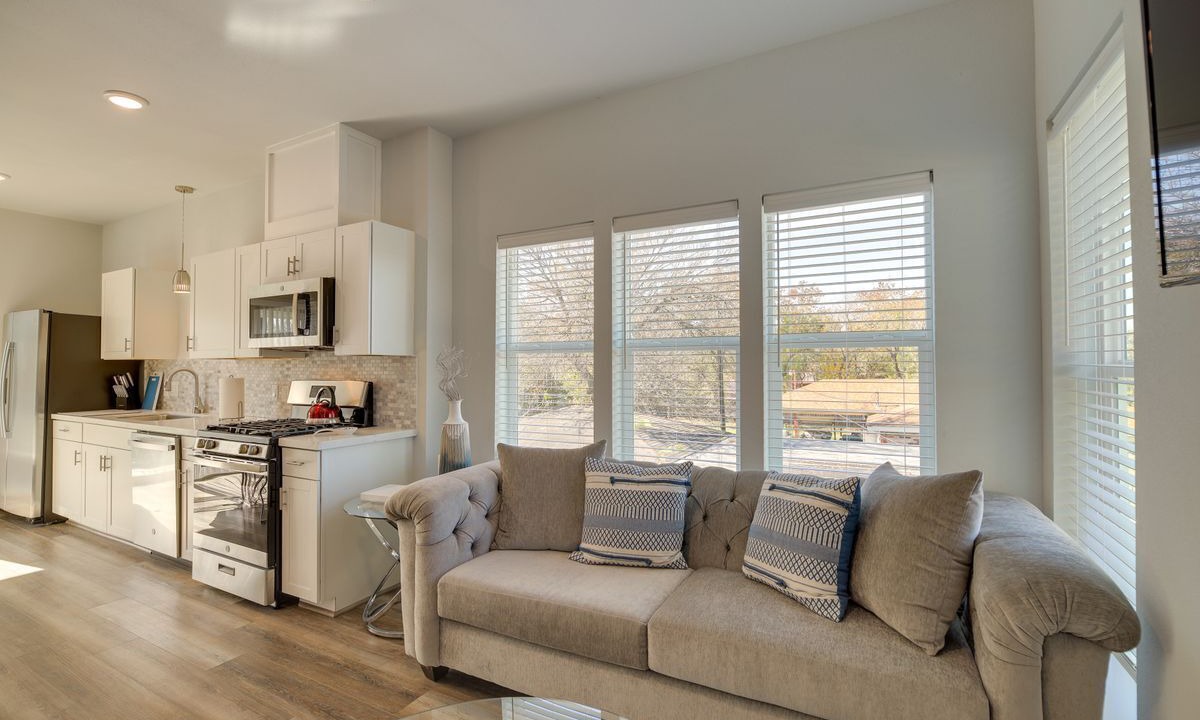 Photo of Livingroom in South Houston