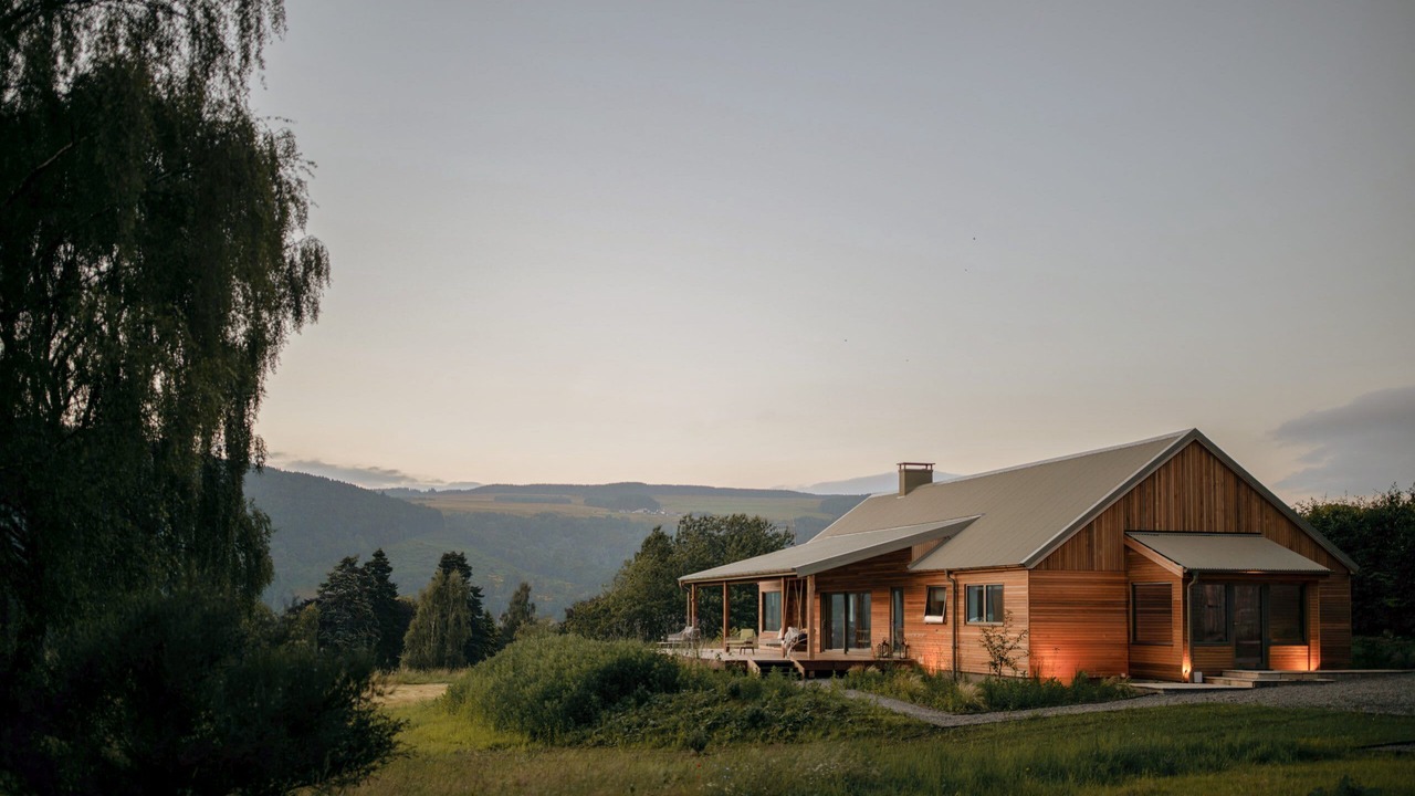 Photo of Outdoor in Weem