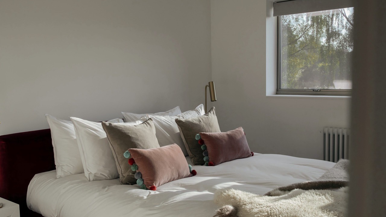 Photo of Others in Weem