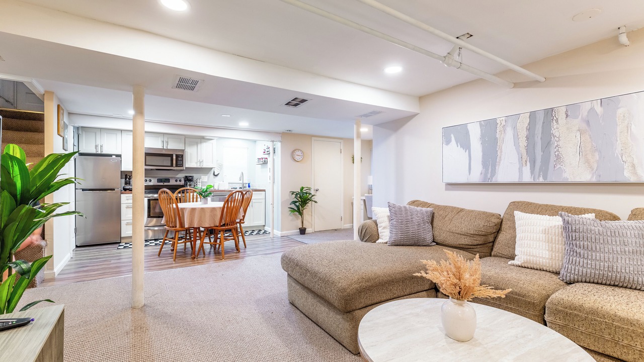 Photo of Livingroom in Bluemont