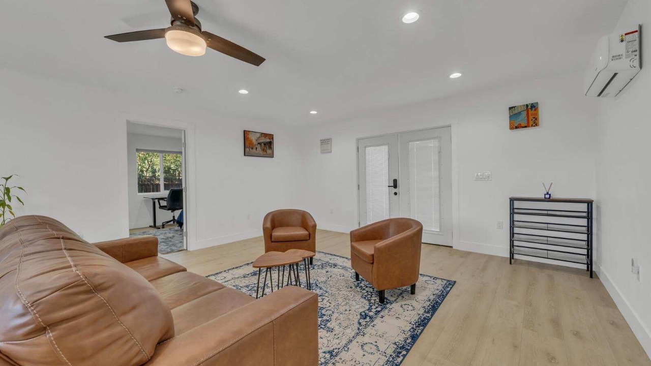 Photo of Livingroom in Sacramento