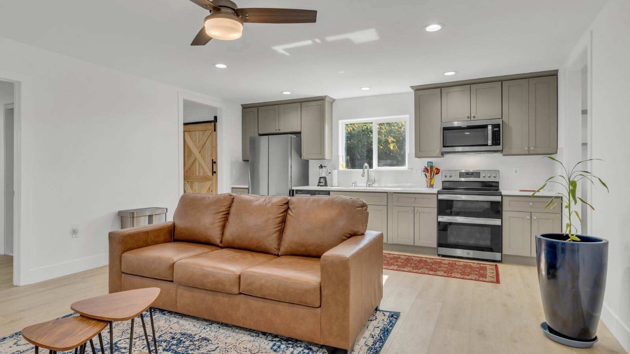 Photo of Livingroom in Sacramento