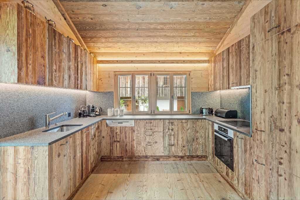 Photo of Kitchen in Saanenmoeser